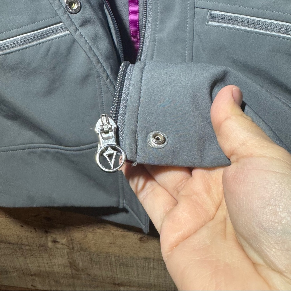 Ivivva Girls Softshell Rain Jacket Grey Sz 14 Hooded Outdoors Spring - Picture 4 of 11